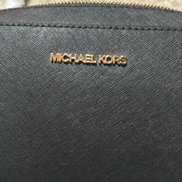 SOLD just after offer sent - no longer available Michael Kors Jet Set Crossbody - Picture 2 of 6